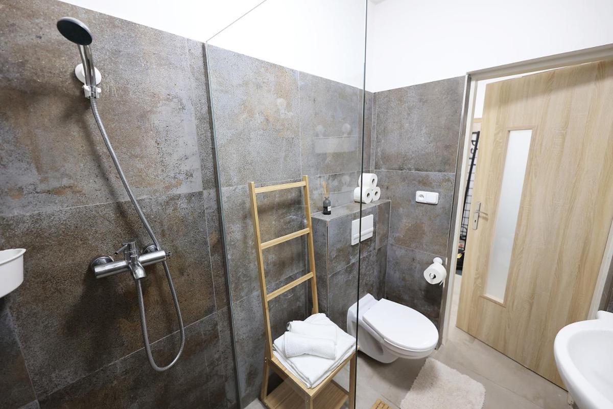 Fara No71 Apart 3 Libice nad Cidlinou Exteriör bild